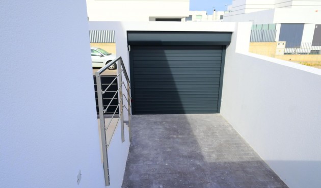 New Build - Villa -
Dolores - polideportivo