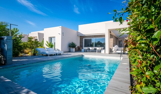 Resale - Villa -
Algorfa - Inland