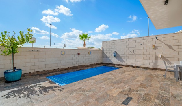 Resale - Villa -
Orihuela - Inland