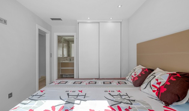 Resale - Villa -
Orihuela - Inland