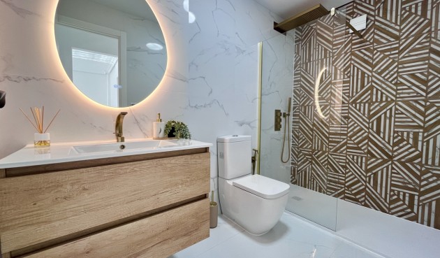 Brukt - Toppleilighet -
Playa Flamenca - Costa Blanca