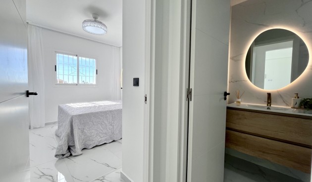 Brukt - Toppleilighet -
Playa Flamenca - Costa Blanca