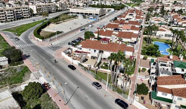 Brukt - Toppleilighet -
Playa Flamenca - Costa Blanca