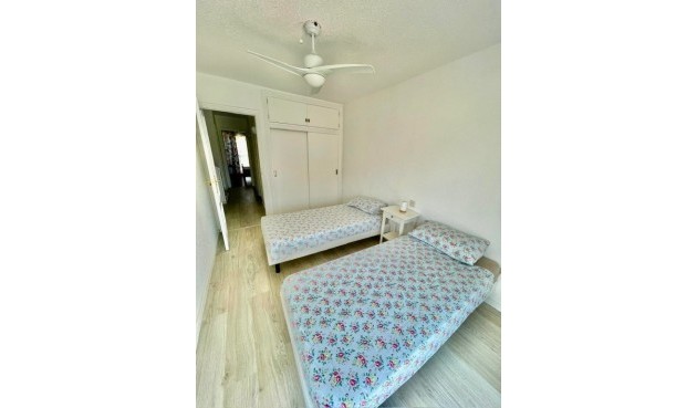 Brukt - Town House -
Aquilas