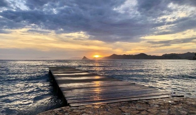 Brukt - Town House -
Aquilas