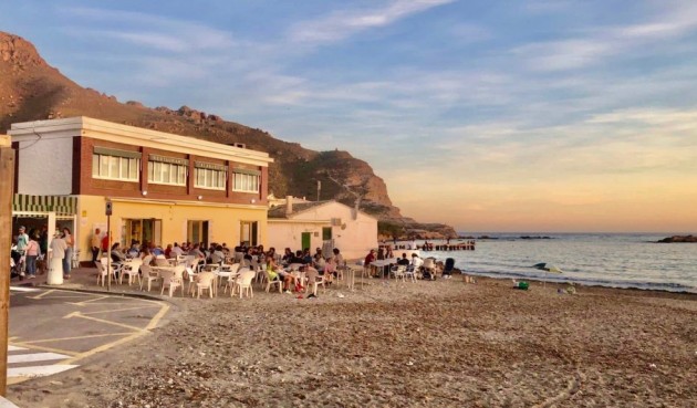 Brukt - Town House -
Aquilas