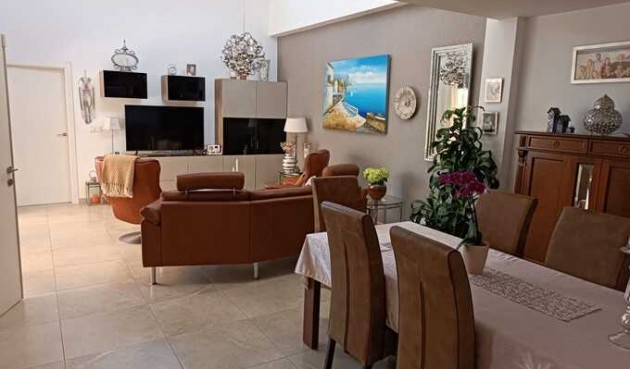 Brukt - Villa -
Daya Nueva - Costa Blanca