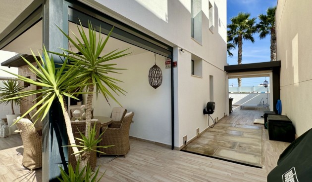 Resale - Villa -
Orihuela Costa - Costa Blanca