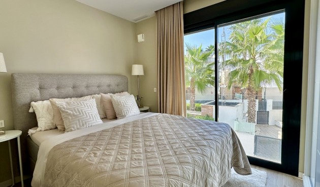 Resale - Villa -
Orihuela Costa - Costa Blanca