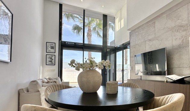 Resale - Villa -
Orihuela Costa - Costa Blanca