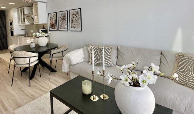 Resale - Villa -
Orihuela Costa - Costa Blanca