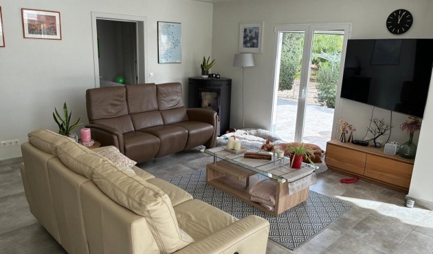 Resale - Villa -
Crevillent - Costa Blanca