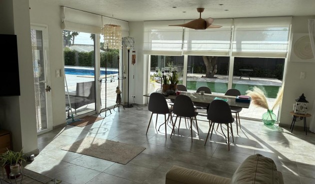 Resale - Villa -
Crevillent - Costa Blanca