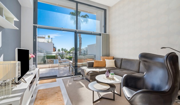 Resale - Bungalow -
Torrevieja - Costa Blanca