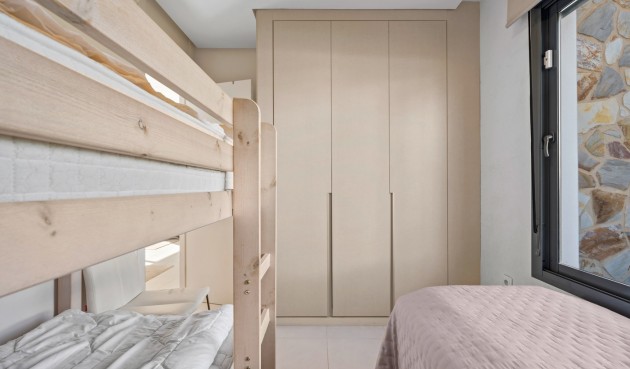 Resale - Bungalow -
Torrevieja - Costa Blanca