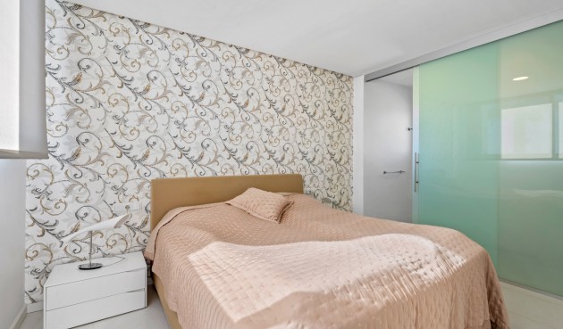 Resale - Bungalow -
Torrevieja - Costa Blanca