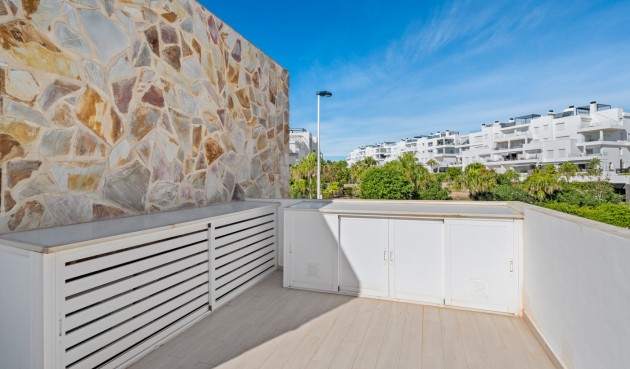 Resale - Bungalow -
Torrevieja - Costa Blanca