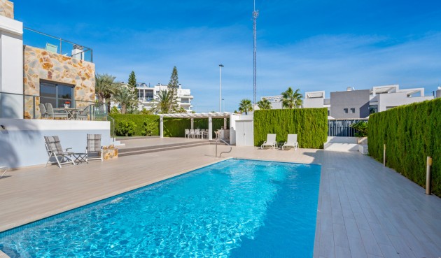 Resale - Bungalow -
Torrevieja - Costa Blanca