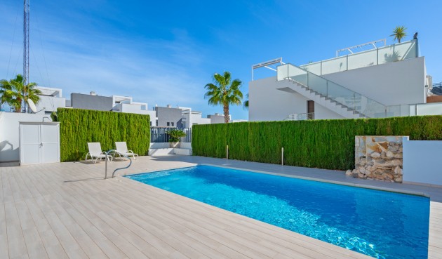 Resale - Bungalow -
Torrevieja - Costa Blanca
