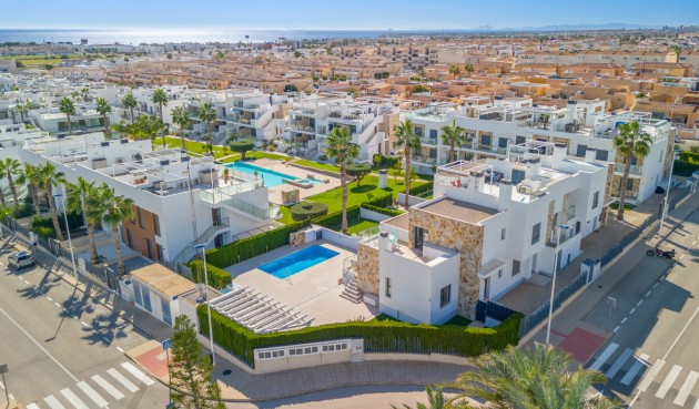 Resale - Bungalow -
Torrevieja - Costa Blanca