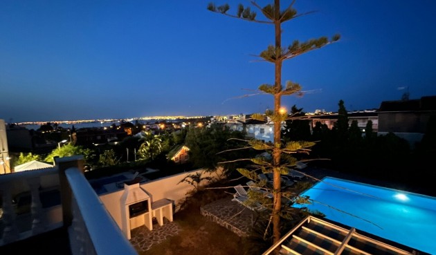 Brukt - Villa -
Los Balcones - Costa Blanca