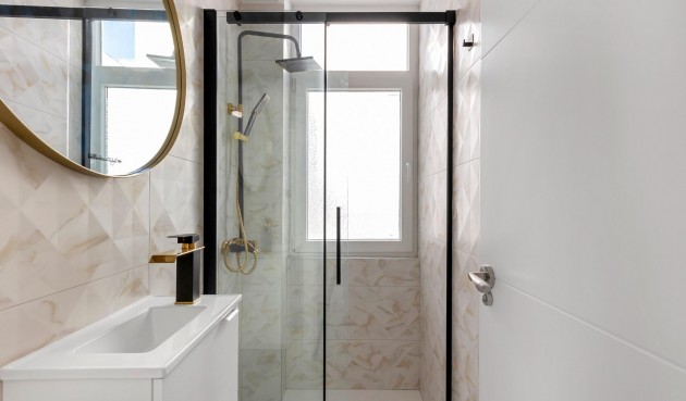 Återförsäljning - Apartment -
Torrevieja - La Mata