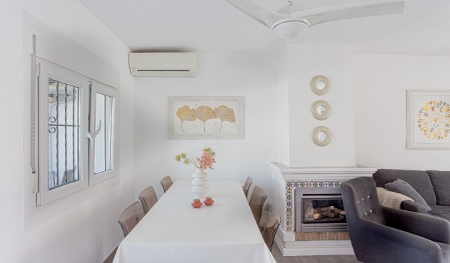 Resale - Villa -
Orihuela Costa - Costa Blanca