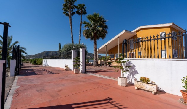 Resale - Villa -
Orihuela - Inland