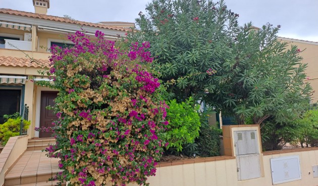 Återförsäljning - Town House -
Orihuela Costa - Costa Blanca