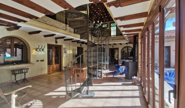 Resale - Villa -
Orihuela - Inland