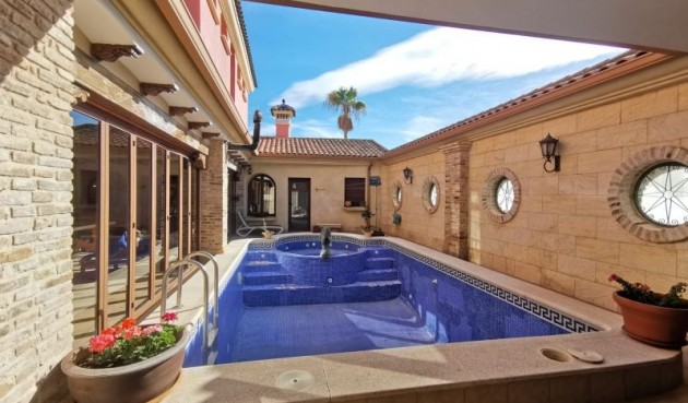 Resale - Villa -
Orihuela - Inland