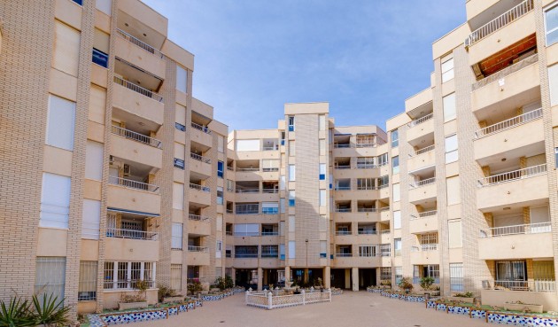 Brukt - Apartment -
Torrevieja - Centro