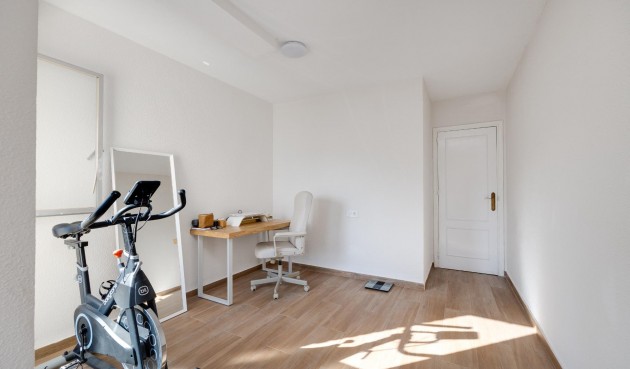 Brukt - Apartment -
Torrevieja - Centro