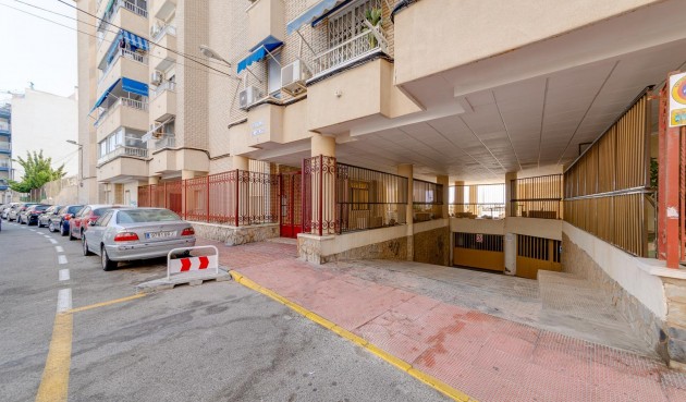 Brukt - Apartment -
Torrevieja - Centro