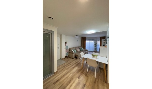 Återförsäljning - Bungalow -
Torrevieja - Costa Blanca