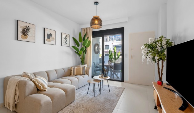 Resale - Apartment -
San Miguel de Salinas - Inland