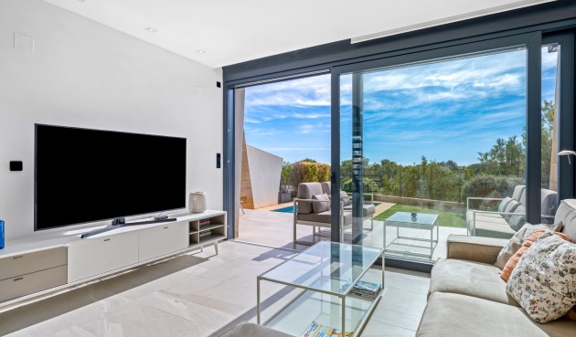 Resale - Villa -
Orihuela Costa - Costa Blanca