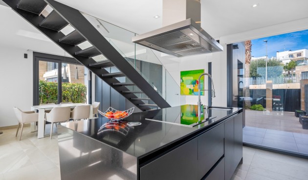 Resale - Villa -
Orihuela Costa - Costa Blanca