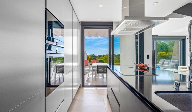 Resale - Villa -
Orihuela Costa - Costa Blanca