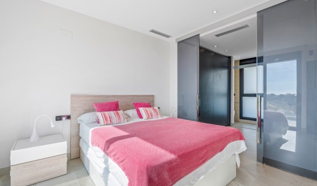 Resale - Villa -
Orihuela Costa - Costa Blanca