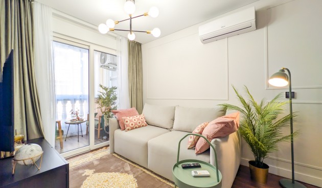 Resale - Apartment -
Torrevieja - Costa Blanca