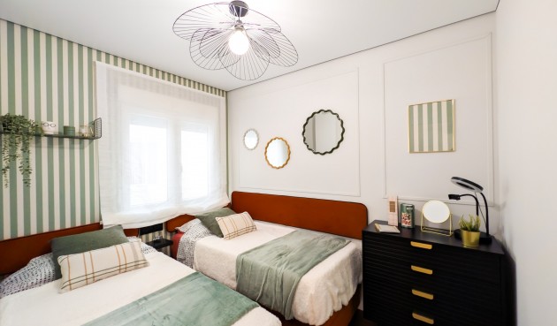 Resale - Apartment -
Torrevieja - Costa Blanca