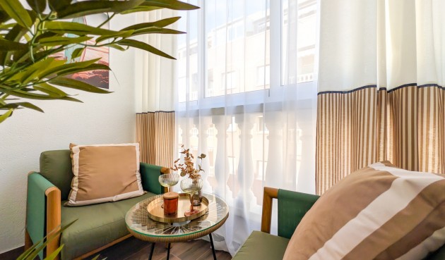 Resale - Apartment -
Torrevieja - Costa Blanca