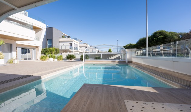 Brukt - Villa -
Orihuela Costa - Costa Blanca