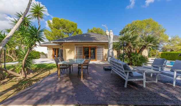 Brukt - Villa -
Orihuela Costa - Costa Blanca