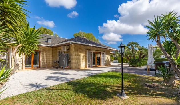 Brukt - Villa -
Orihuela Costa - Costa Blanca