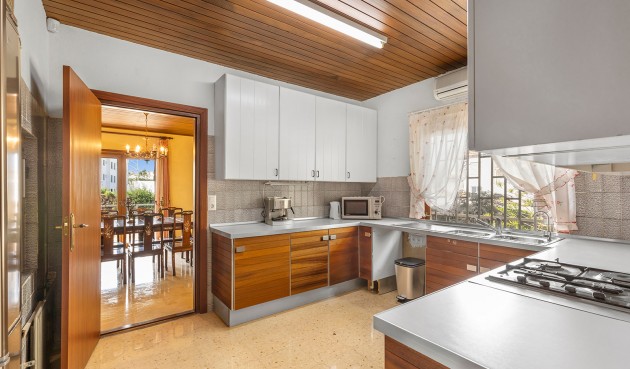 Brukt - Villa -
Orihuela Costa - Costa Blanca