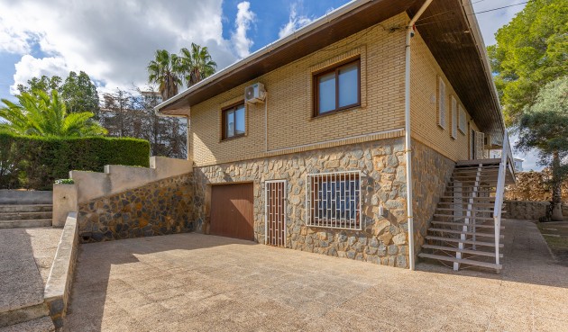 Brukt - Villa -
Orihuela Costa - Costa Blanca