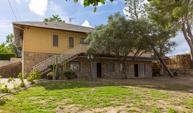 Brukt - Villa -
Orihuela Costa - Costa Blanca