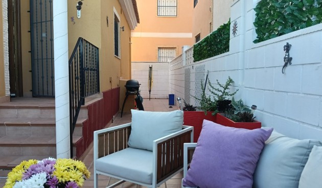 Brukt - Villa -
Los Montesinos - Costa Blanca